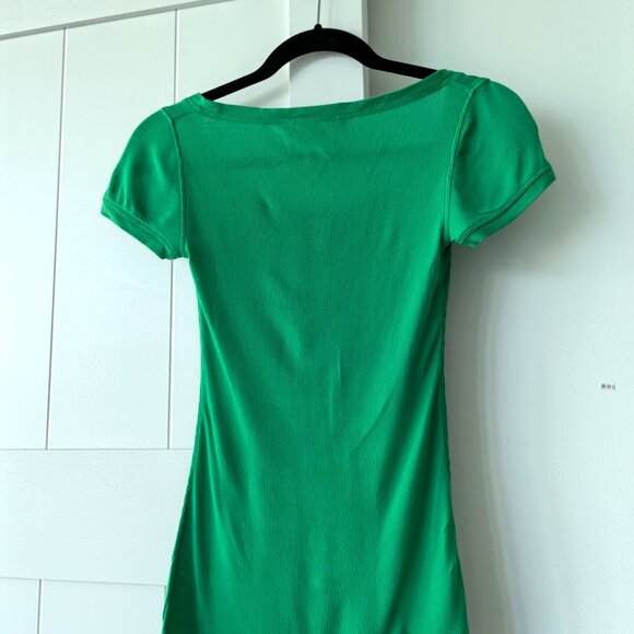 BCBGMAXAZRIA Green Ribbed Fitted Tee Dress (XXS) - Picture 4 of 4